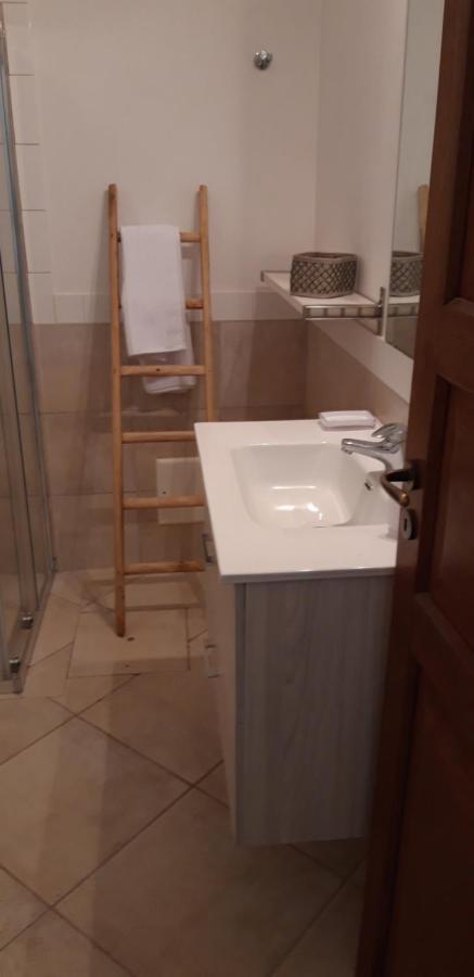 Merine Cottage La Roccia מראה חיצוני תמונה